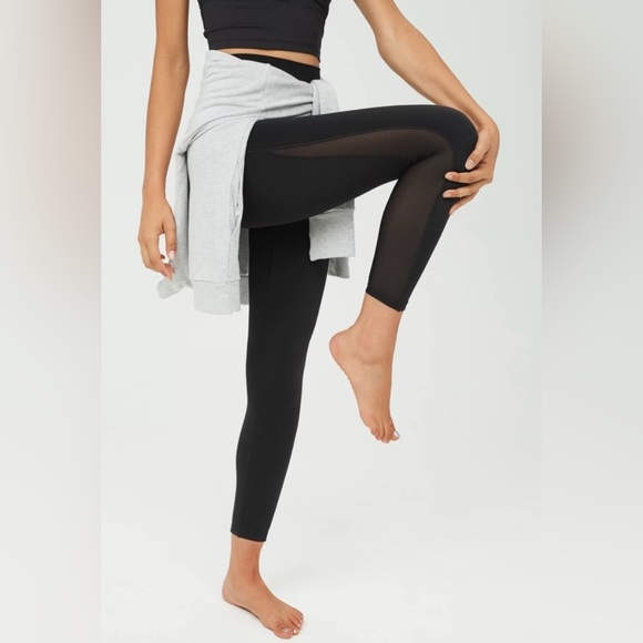 LIKE NEW 🆕 Aerie Mesh High Waisted Legging - Picture 2 of 7